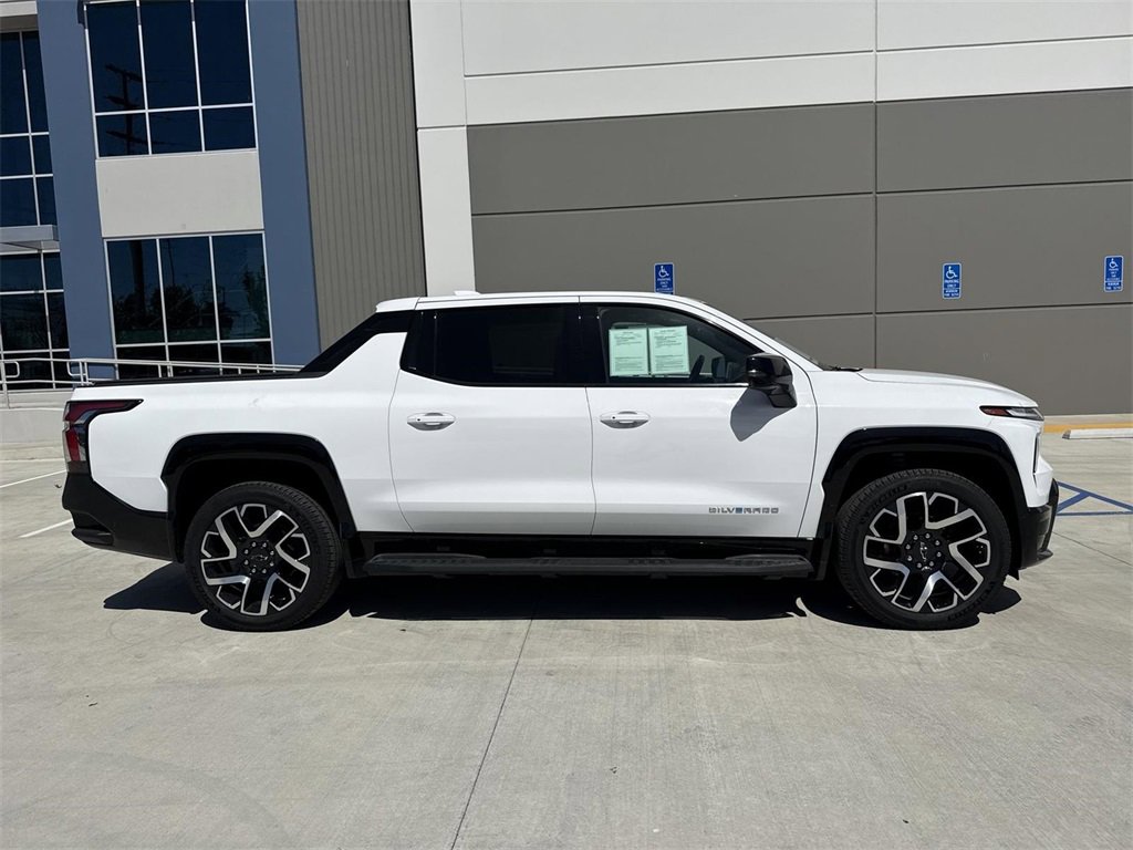 Used 2024 Chevrolet Silverado EV RST with VIN 1GC40ZEL3RU303868 for sale in Carson, CA