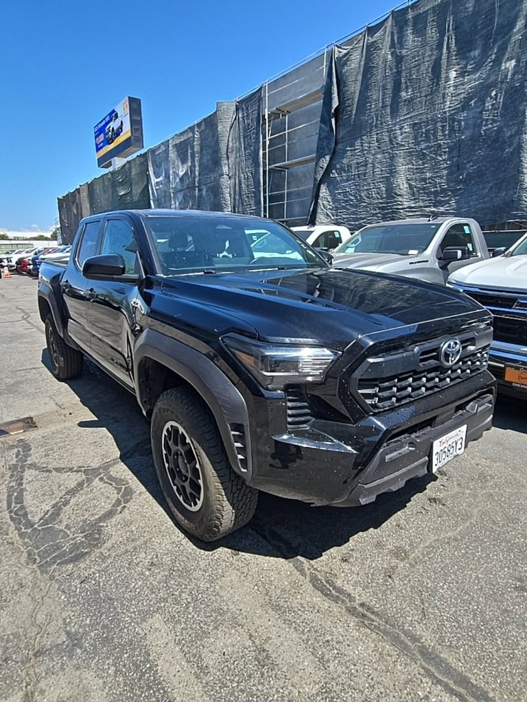 2024 Toyota Tacoma TRD Off-Road SR5 photo 2