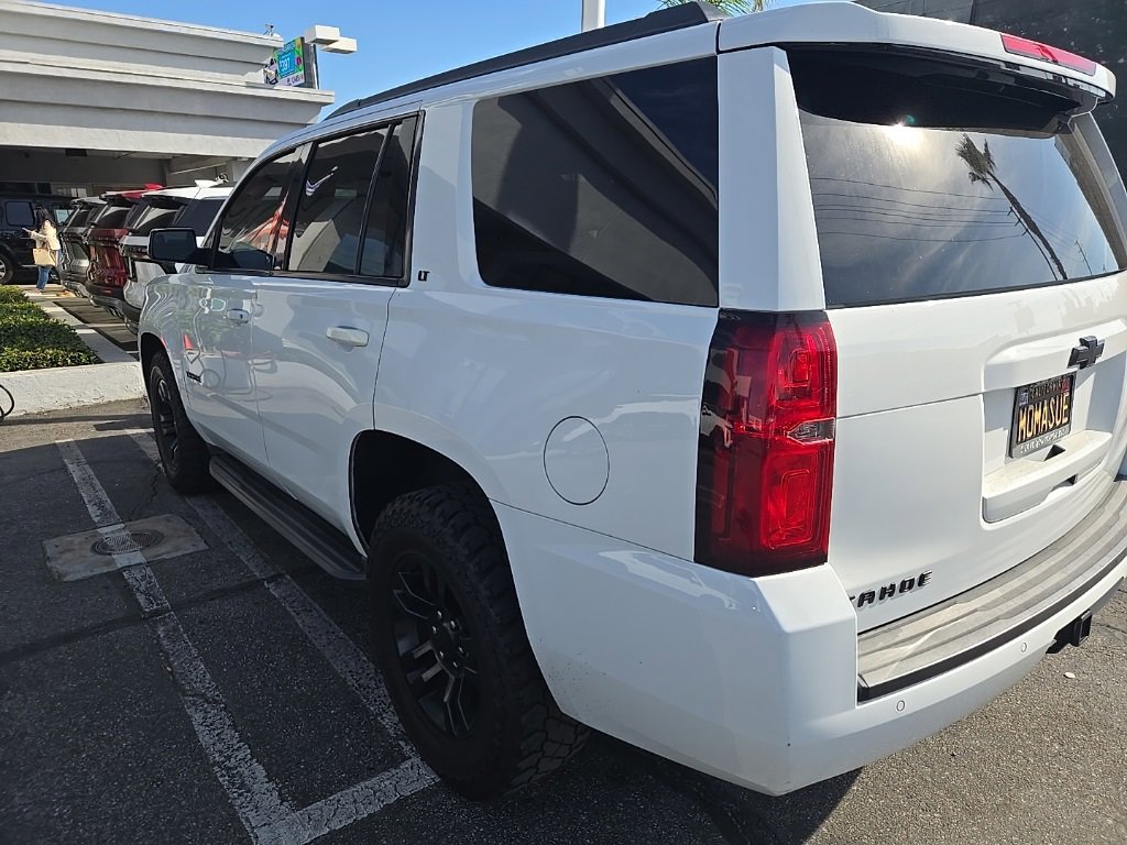 2017 Chevrolet Tahoe LT photo 3
