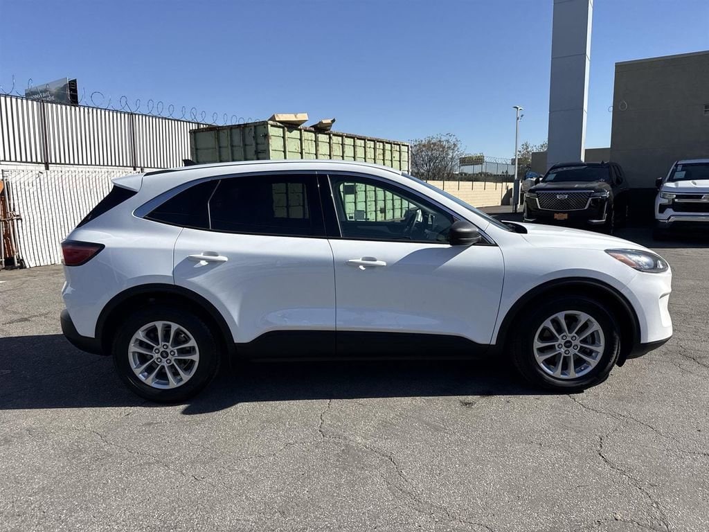 Used 2022 Ford Escape SE with VIN 1FMCU0G62NUB59447 for sale in Carson, CA