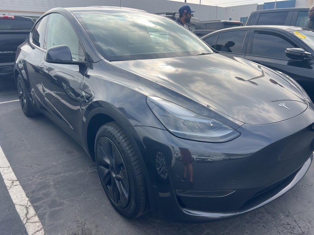 Used 2024 Tesla Model Y Long Range with VIN 7SAYGDED7RF191693 for sale in Northfield, Minnesota
