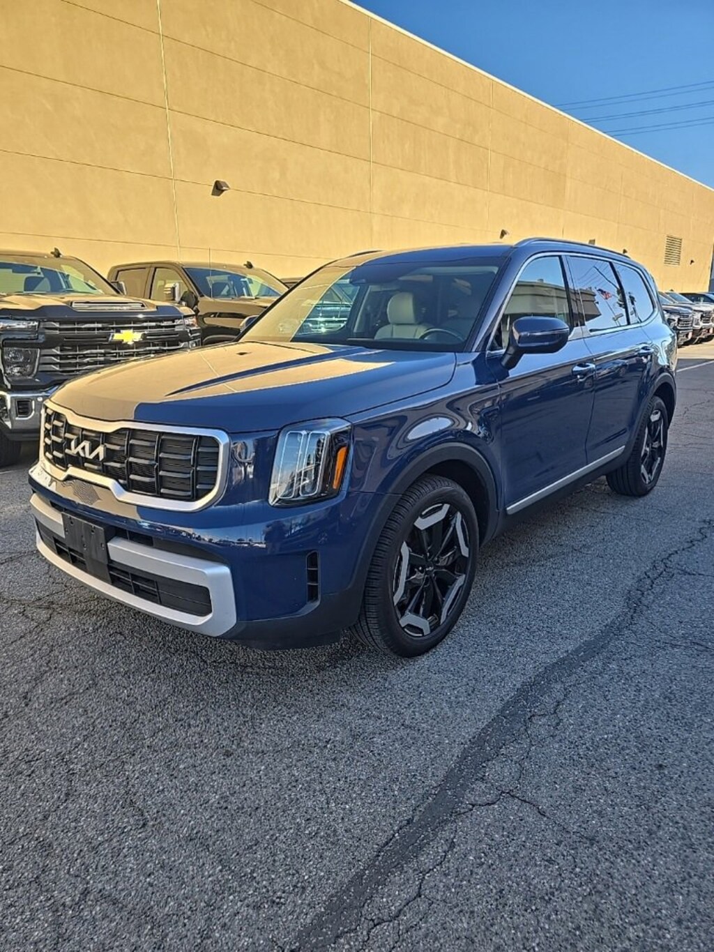 Used 2023 Kia Telluride S SUV