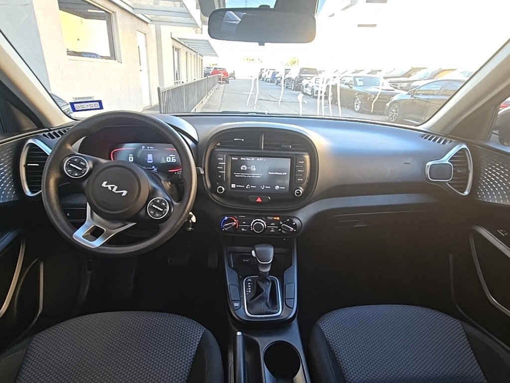 2024 Kia Soul LX S photo 4