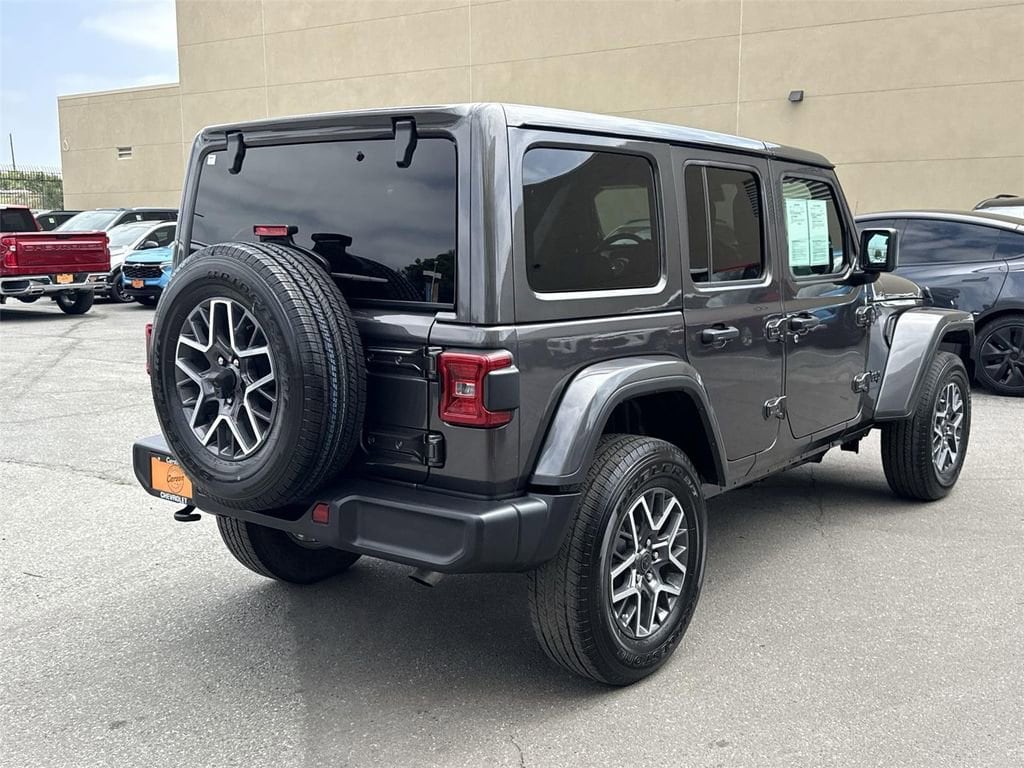 Used 2025 Jeep Wrangler 4-Door Sahara 4x4 SUV