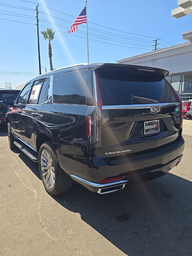 2024 Cadillac Escalade Premium Luxury photo 4