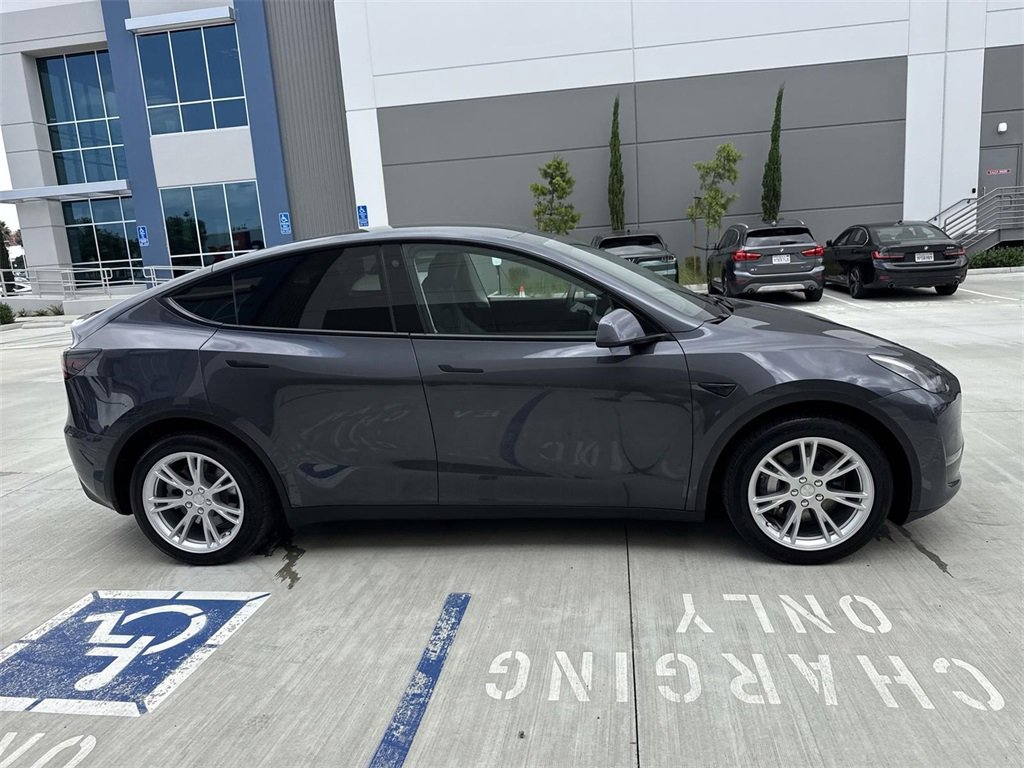 Used 2021 Tesla Model Y Long Range with VIN 5YJYGDEEXMF208954 for sale in Northfield, Minnesota