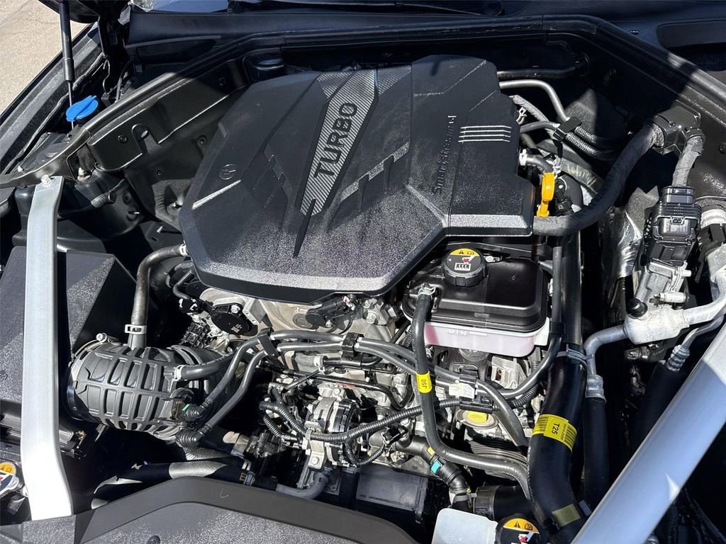 2025 GENESIS G70 Standard - Photo 28