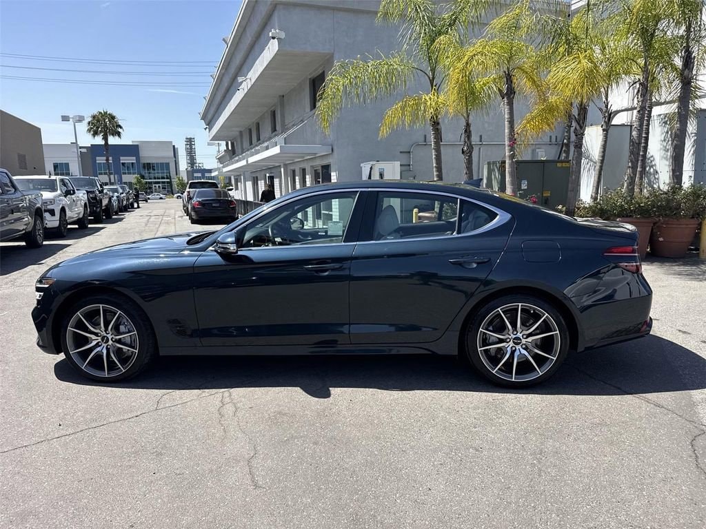 2025 GENESIS G70 Standard - Photo 6