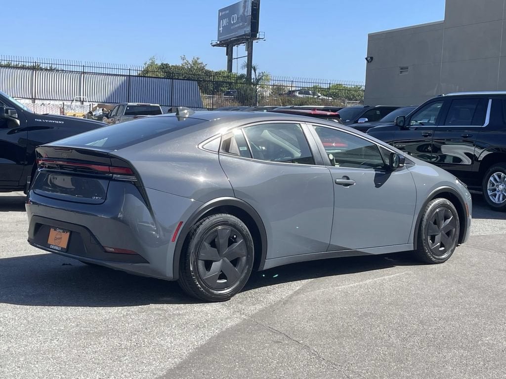 Used 2025 Toyota Prius LE