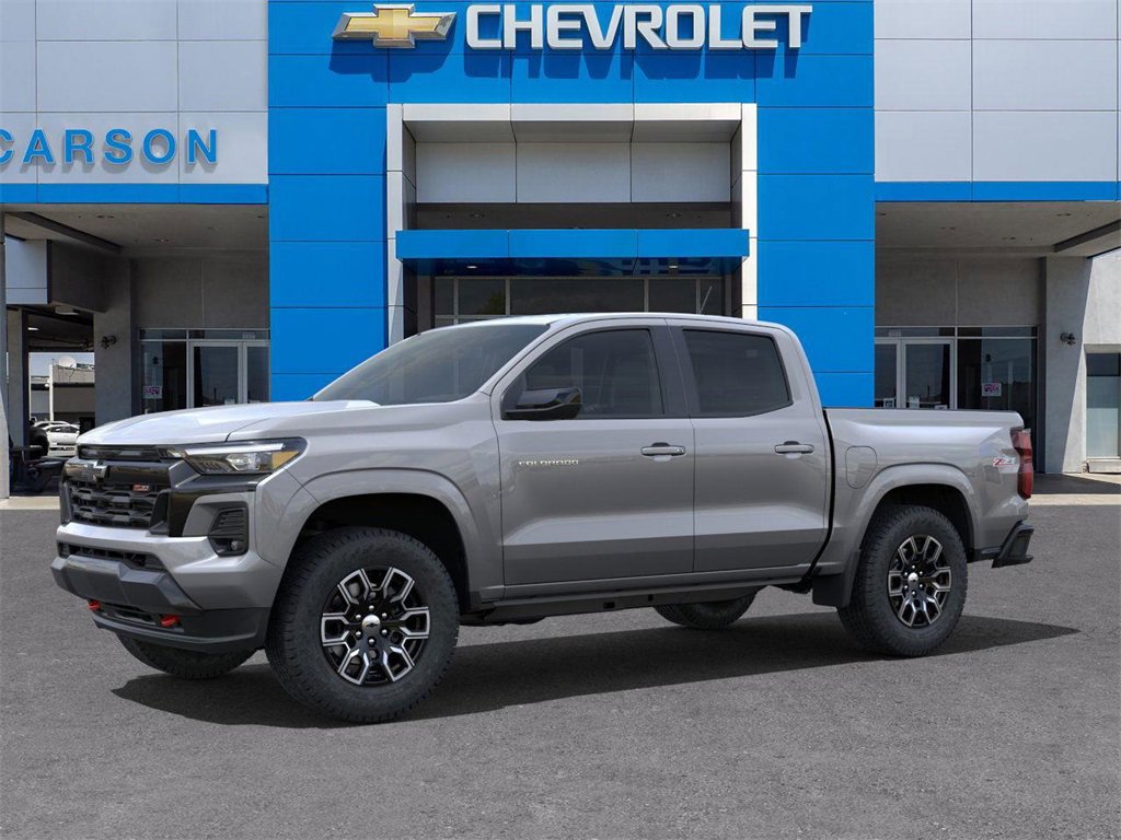 2025 Chevrolet Colorado Z71 photo 2