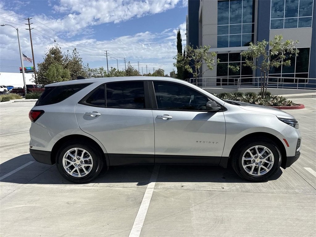 Used 2022 Chevrolet Equinox LS with VIN 2GNAXFEV2N6100498 for sale in Carson, CA