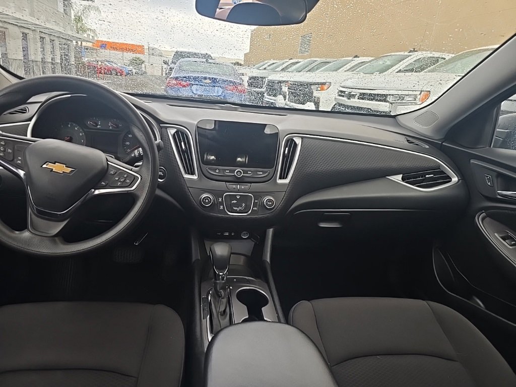 2023 Chevrolet Malibu photo 4