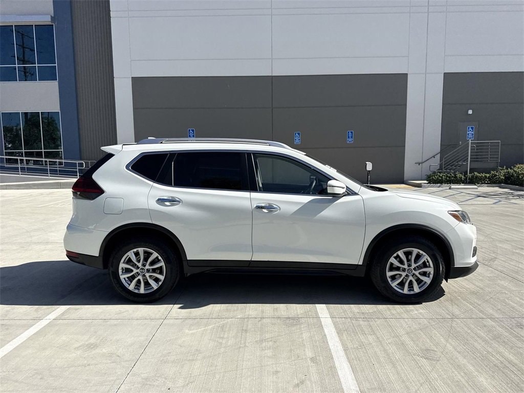 Used 2020 Nissan Rogue SV