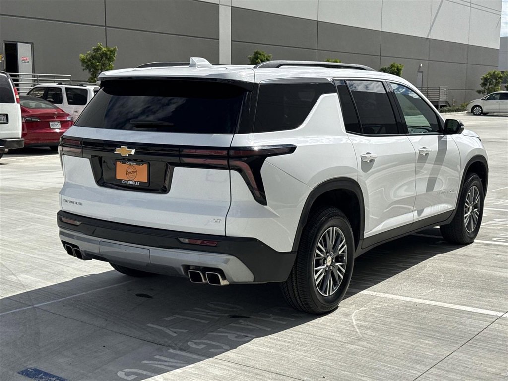 2024 Chevrolet Traverse 1LT photo 3