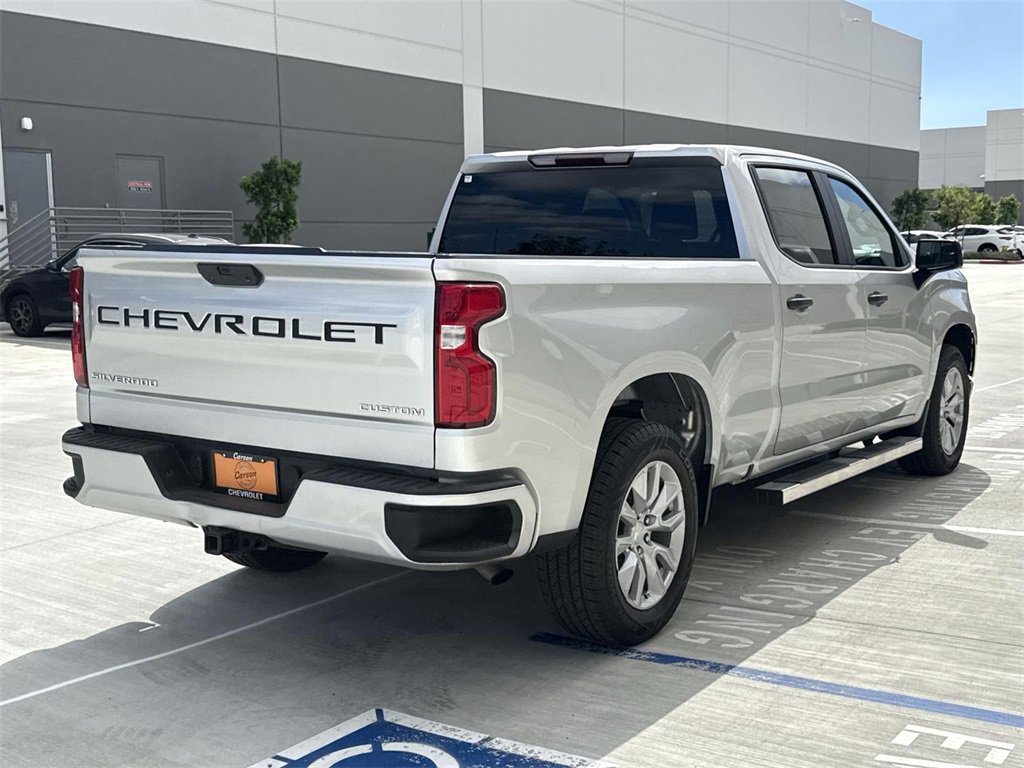 2020 Chevrolet Silverado 1500 Custom photo 3