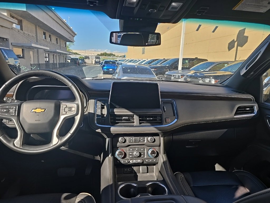2023 Chevrolet Suburban Premier photo 4
