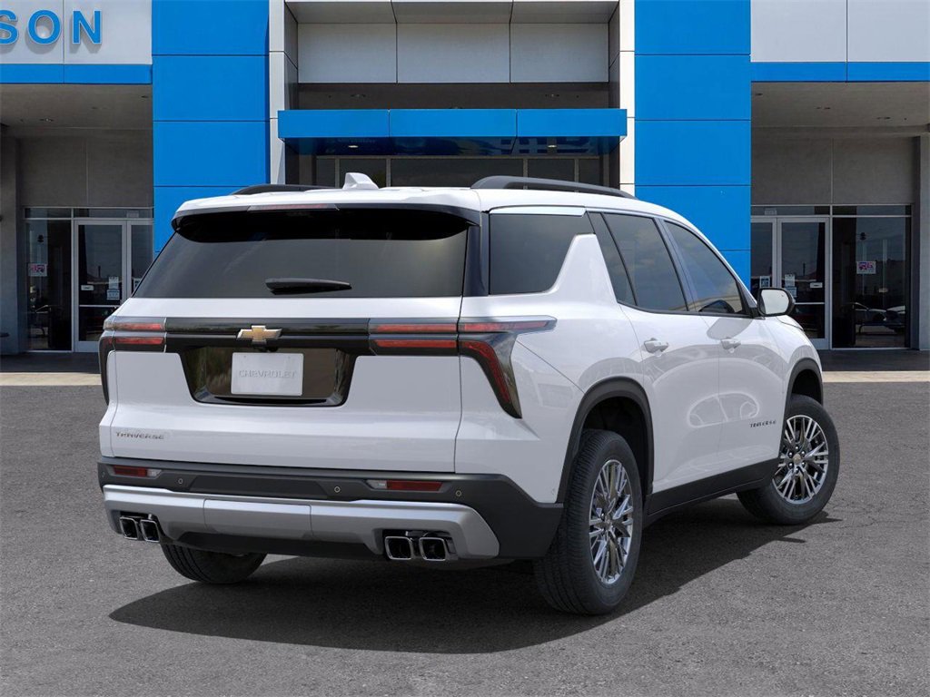 2025 Chevrolet Traverse photo 4