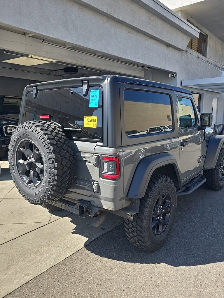 2022 Jeep Wrangler Willys photo 2