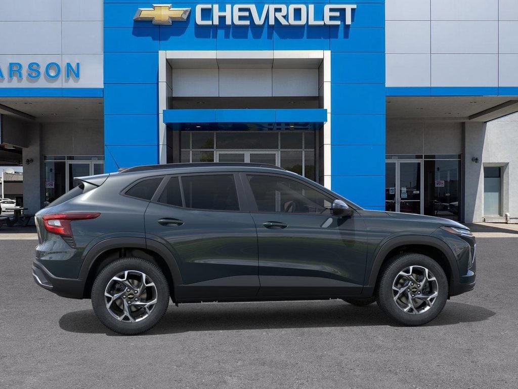 2026 Chevrolet Trax LT - Photo 5
