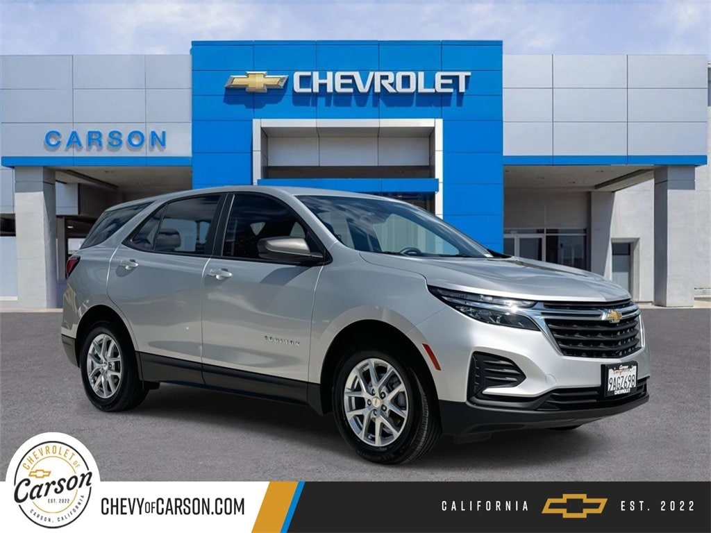 2022 Chevrolet Equinox LS's photo