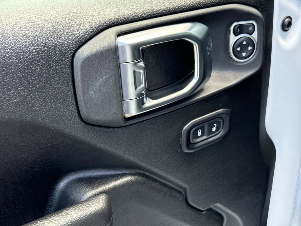 2025 Jeep Wrangler 4-Door Rubicon - Photo 21