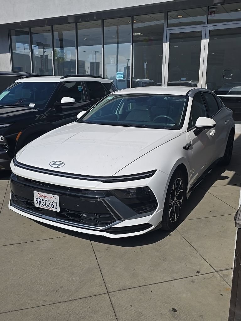2025 Hyundai Sonata SEL's photo
