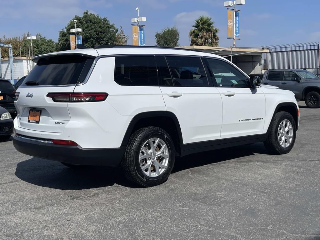 Used 2023 Jeep Grand Cherokee L Limited 4x4 SUV