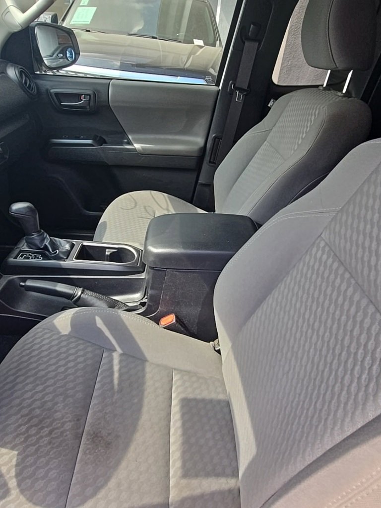 2021 Toyota Tacoma SR photo 4