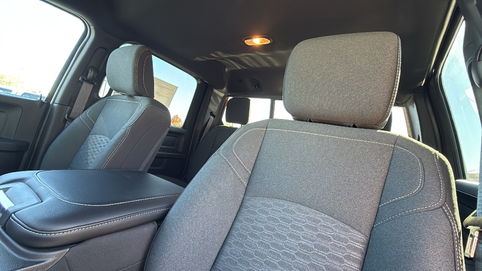 2025 RAM 2500 Tradesman - Photo 11
