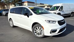 2026 Chrysler Pacifica SELECT AWD Passenger Van