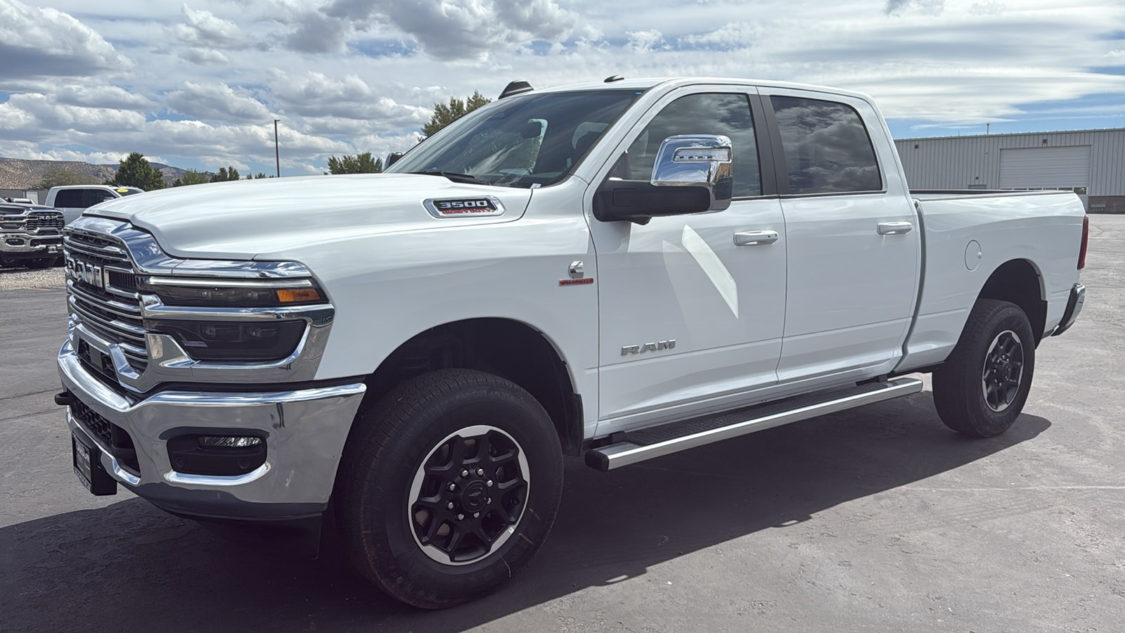 2026 RAM 3500 Laramie - Photo 7