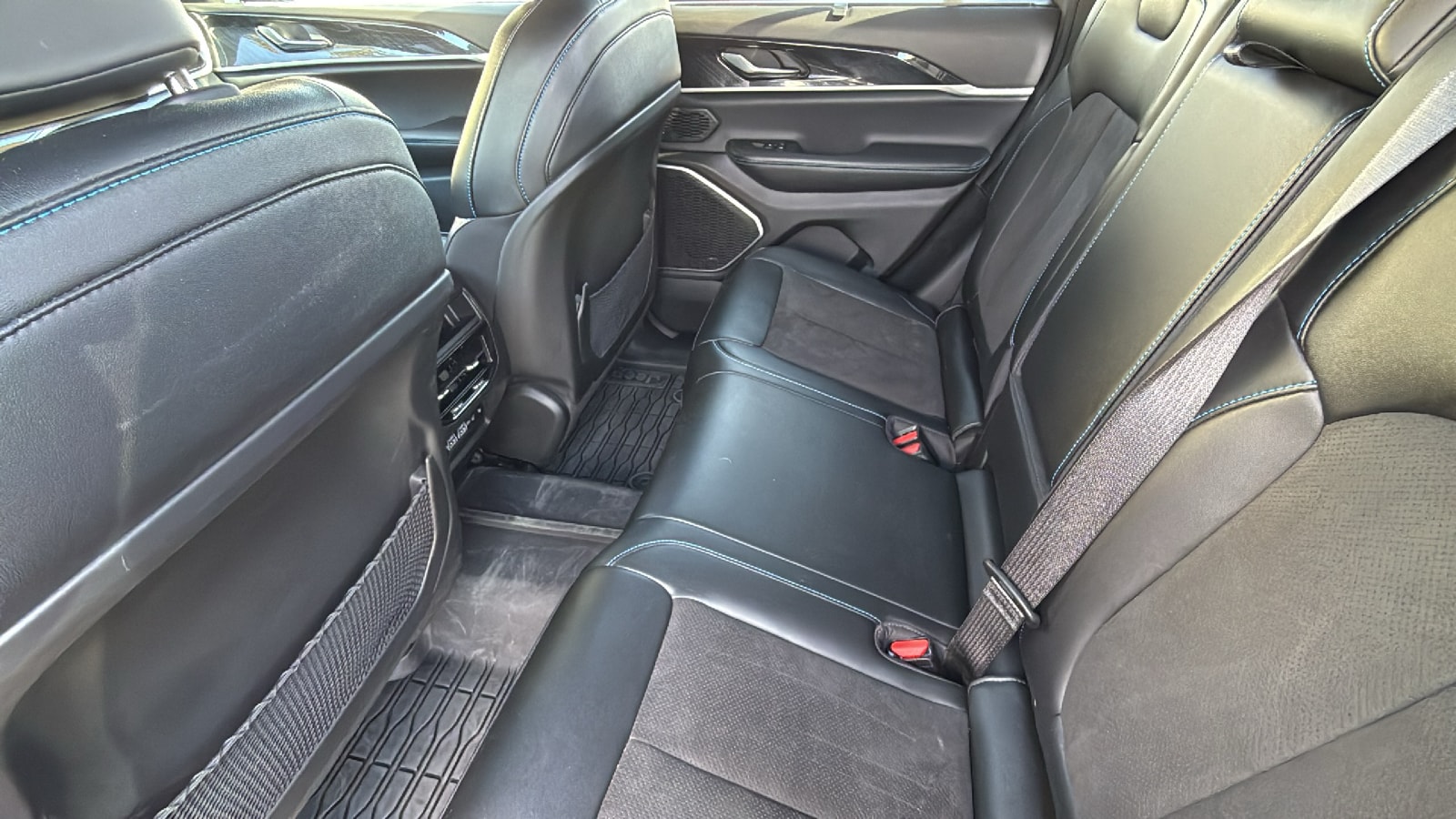 2023 Jeep Grand Cherokee Trailhawk 4xe - Photo 24