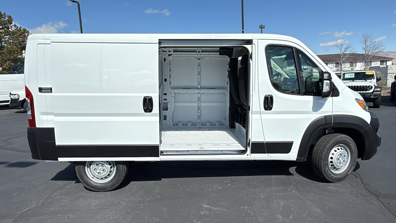 2025 Ram ProMaster 1500 photo 3