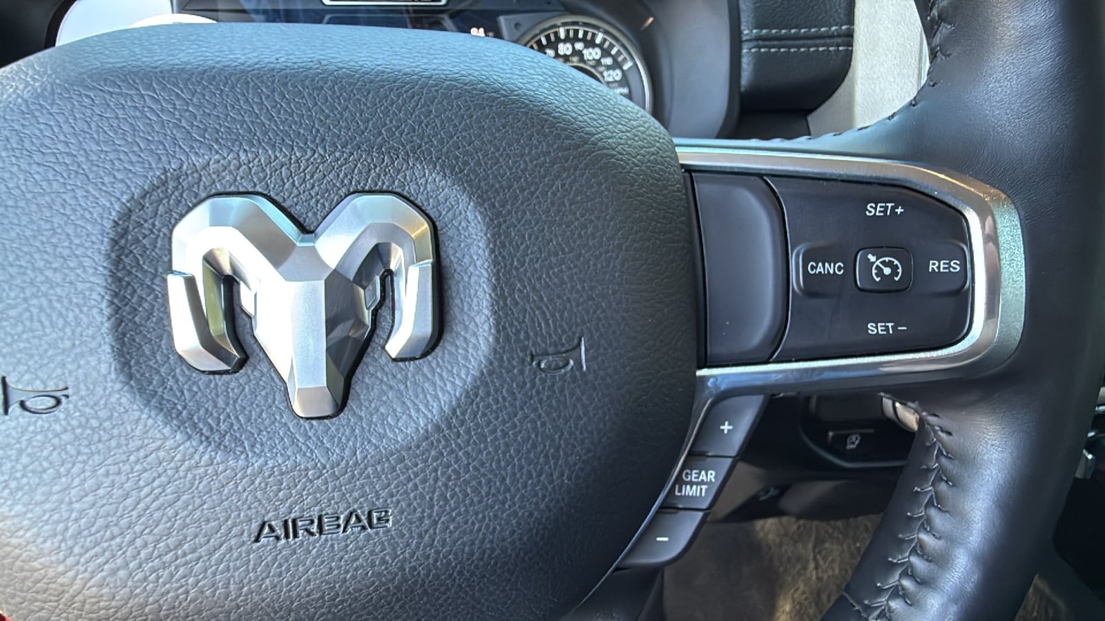 2022 RAM Ram 1500 Pickup Laramie - Photo 20