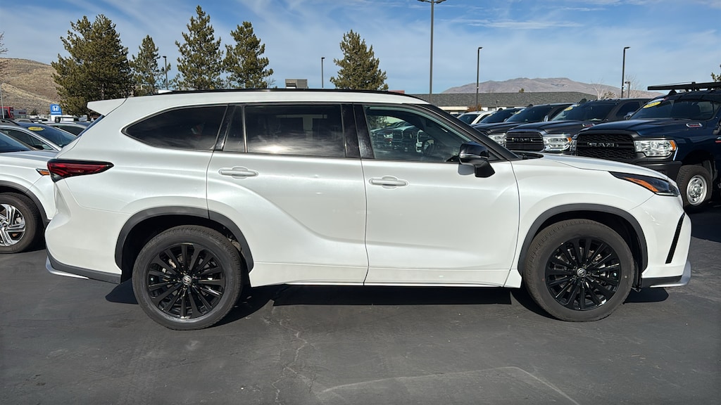 Used 2023 Toyota Highlander XSE SUV