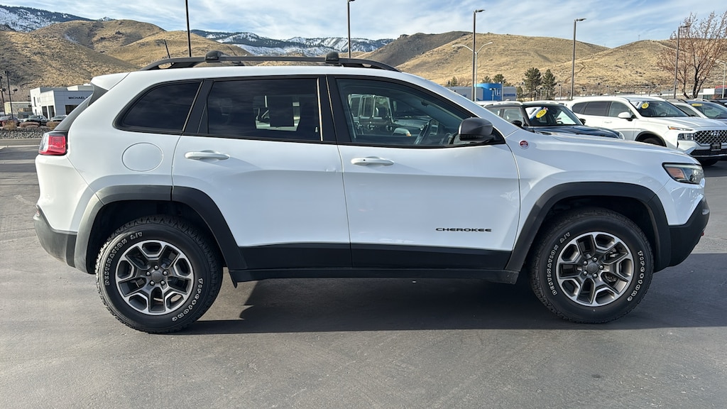 Used 2021 Jeep Cherokee Trailhawk SUV