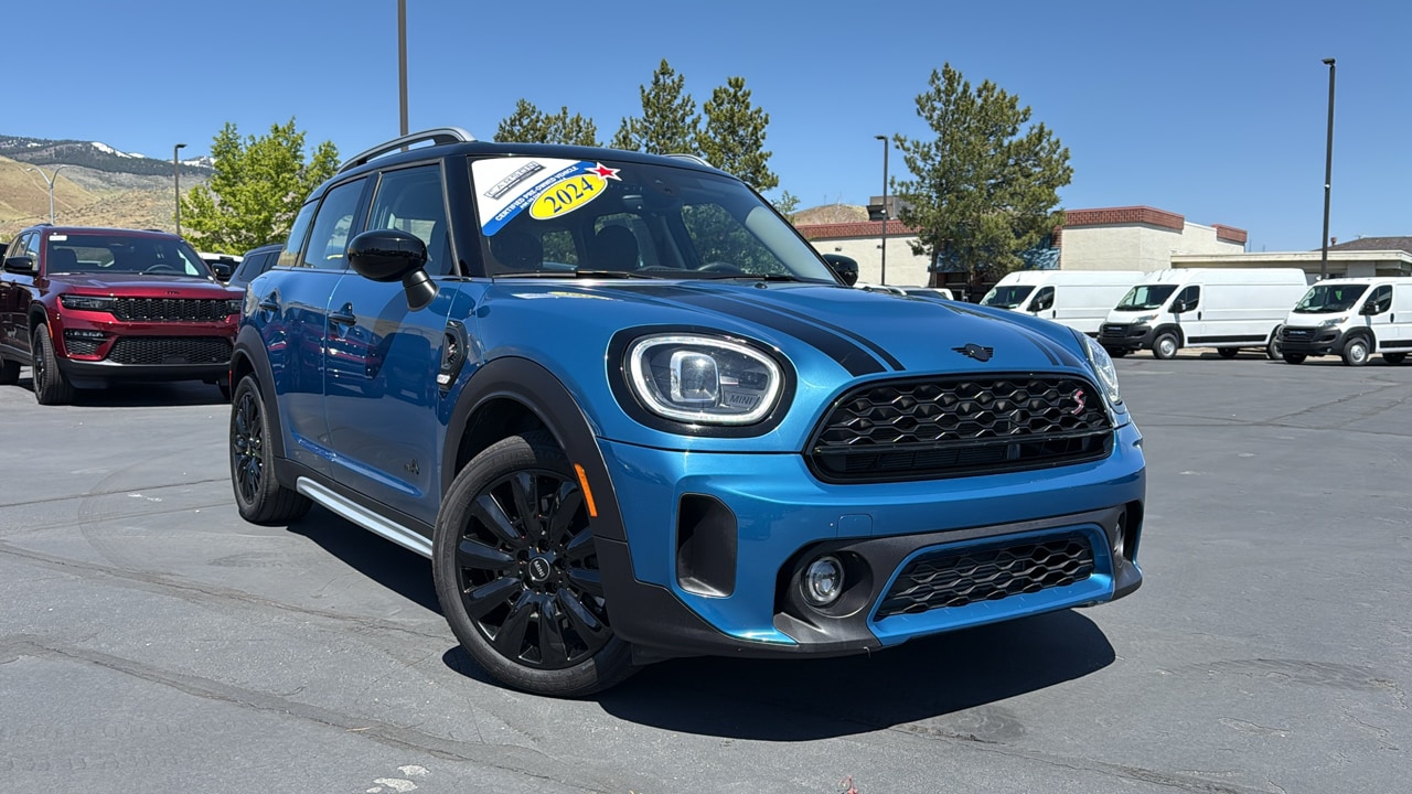 2024 MINI Countryman S's photo