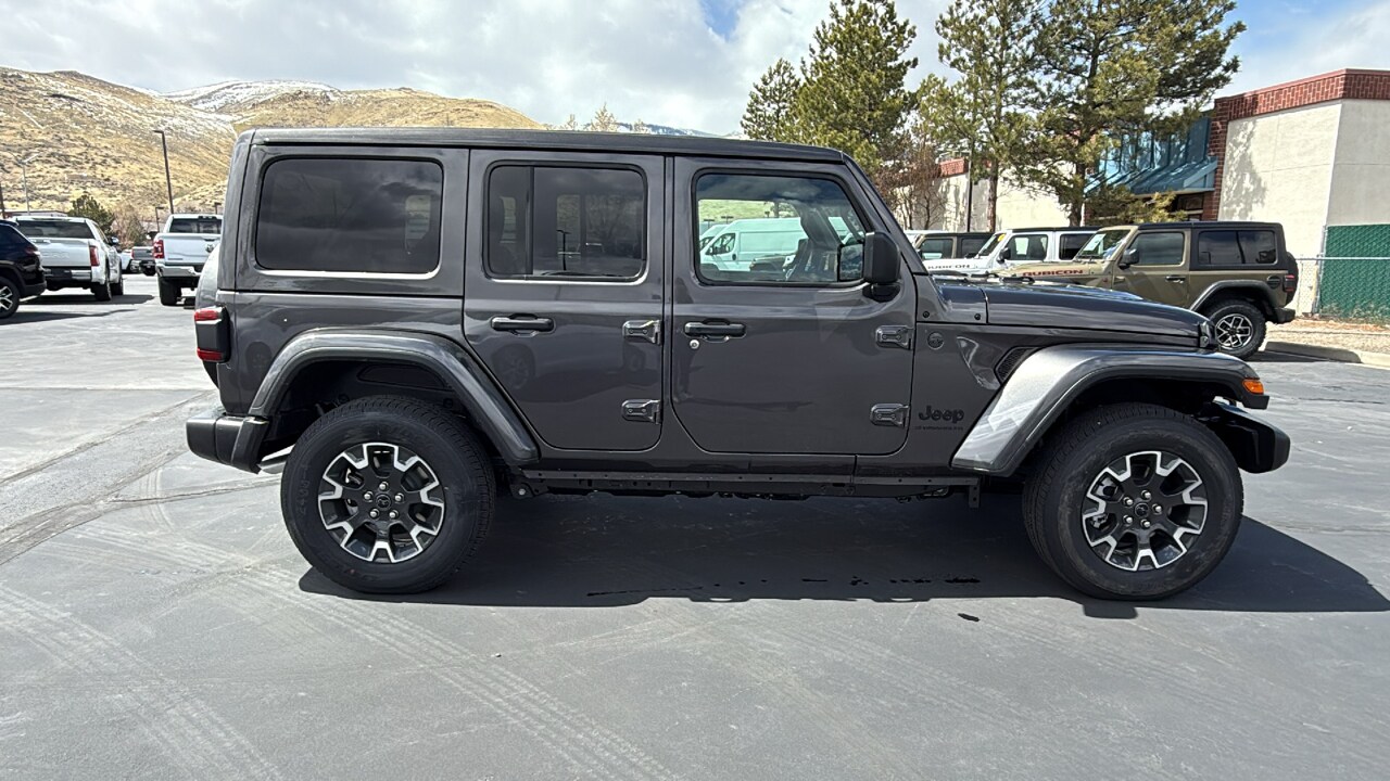 2025 Jeep Wrangler Sahara photo 2