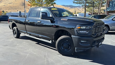 2025 Ram 2500 TRADESMAN CREW CAB 4X4 8' BOX Pickup