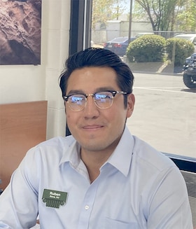 Staff member Ruben Tacalo from 8c3ea00ce4a9