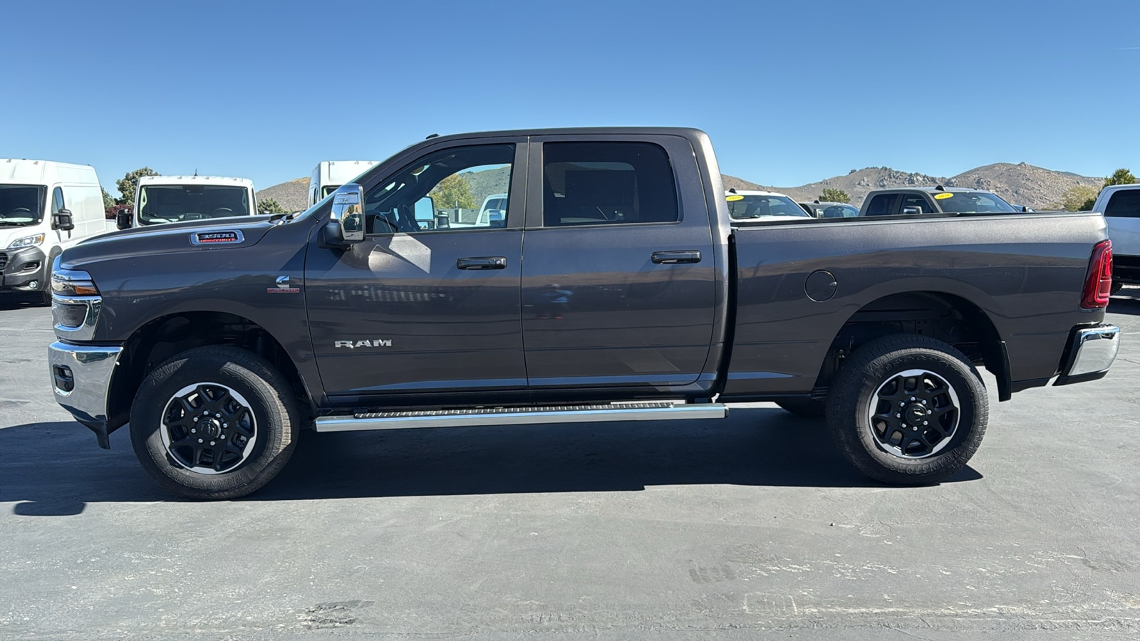 2026 RAM 3500 Laramie - Photo 6