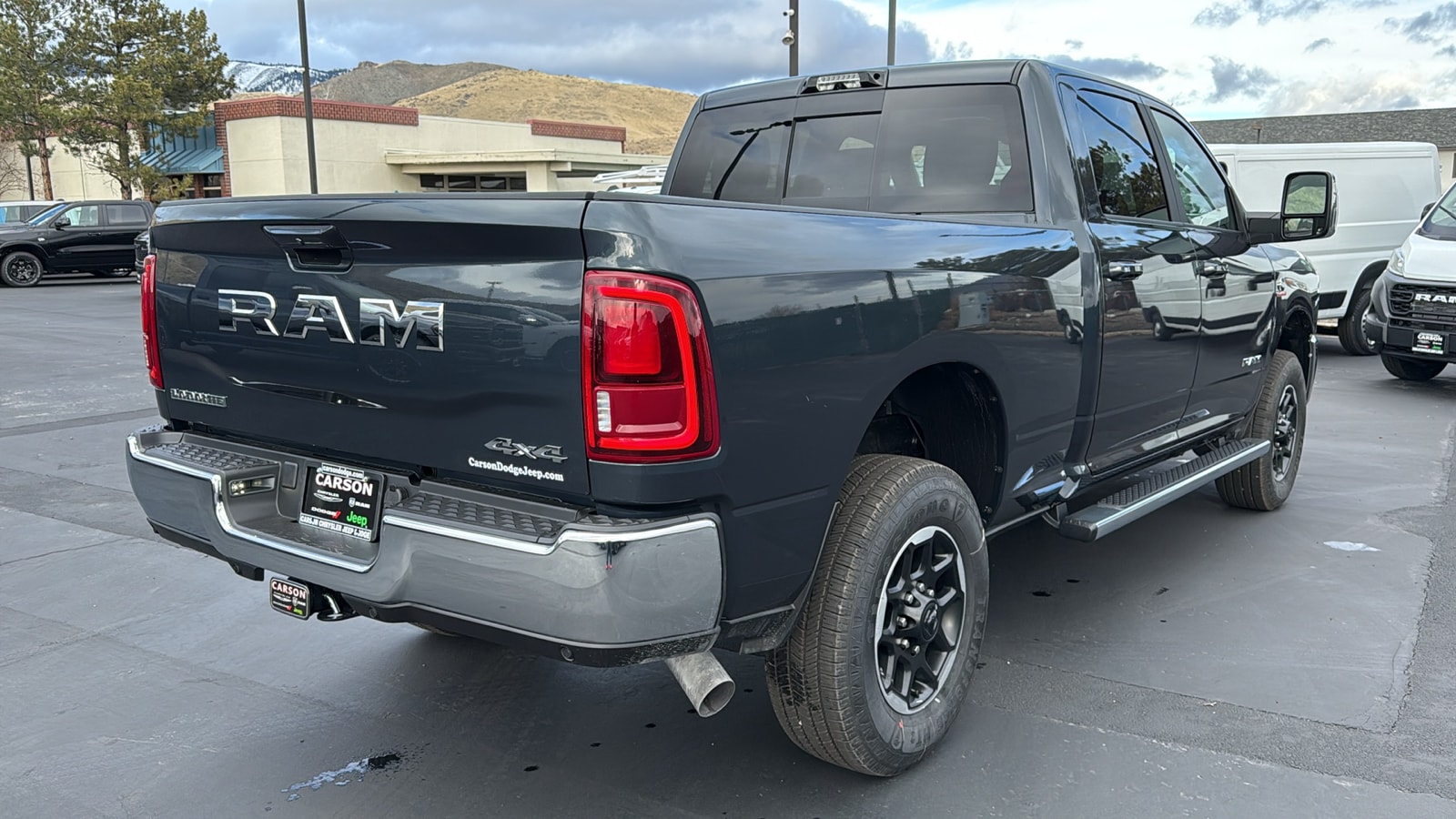 View vehicle photo 3