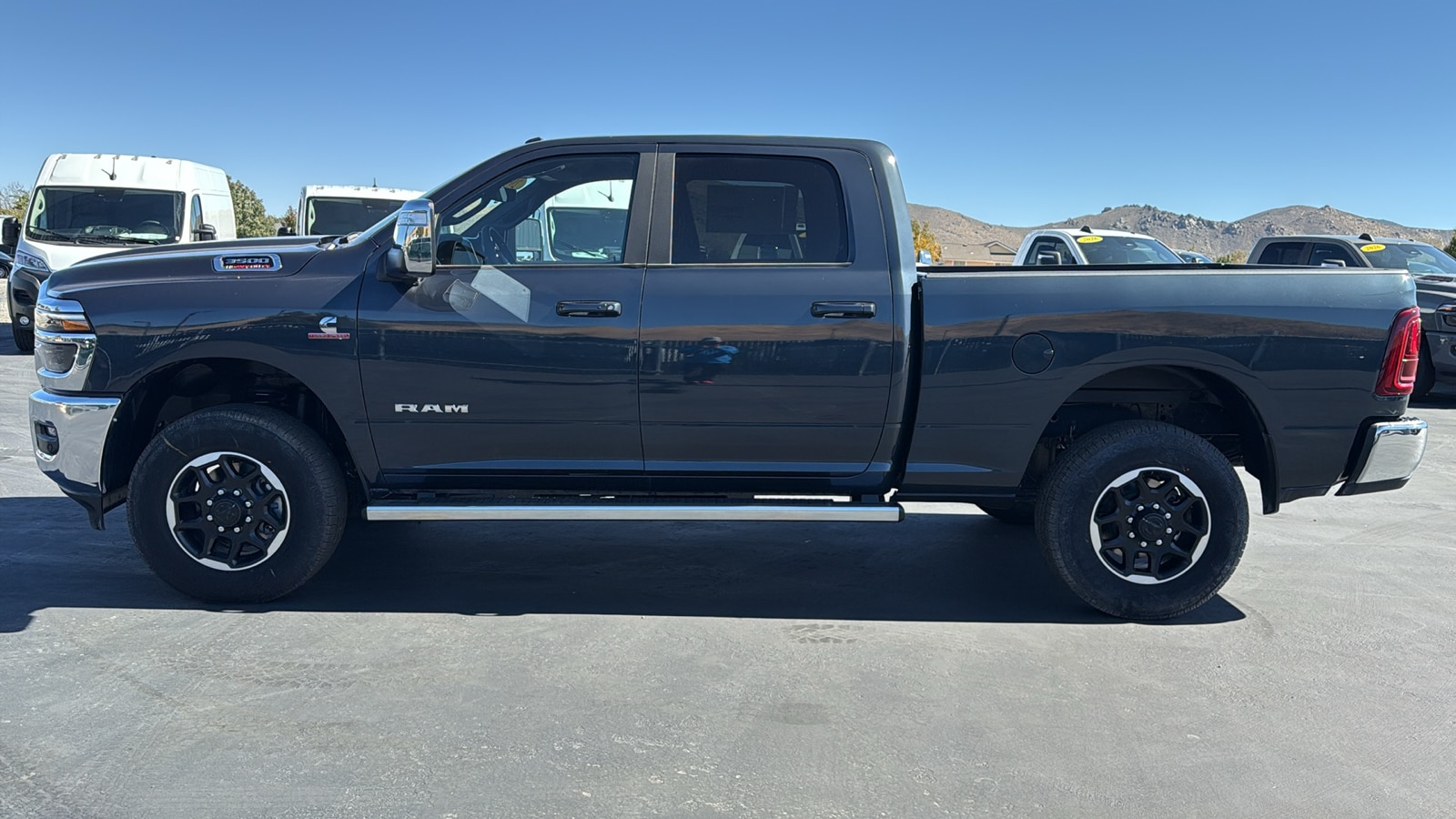 2026 RAM 3500 Laramie - Photo 6