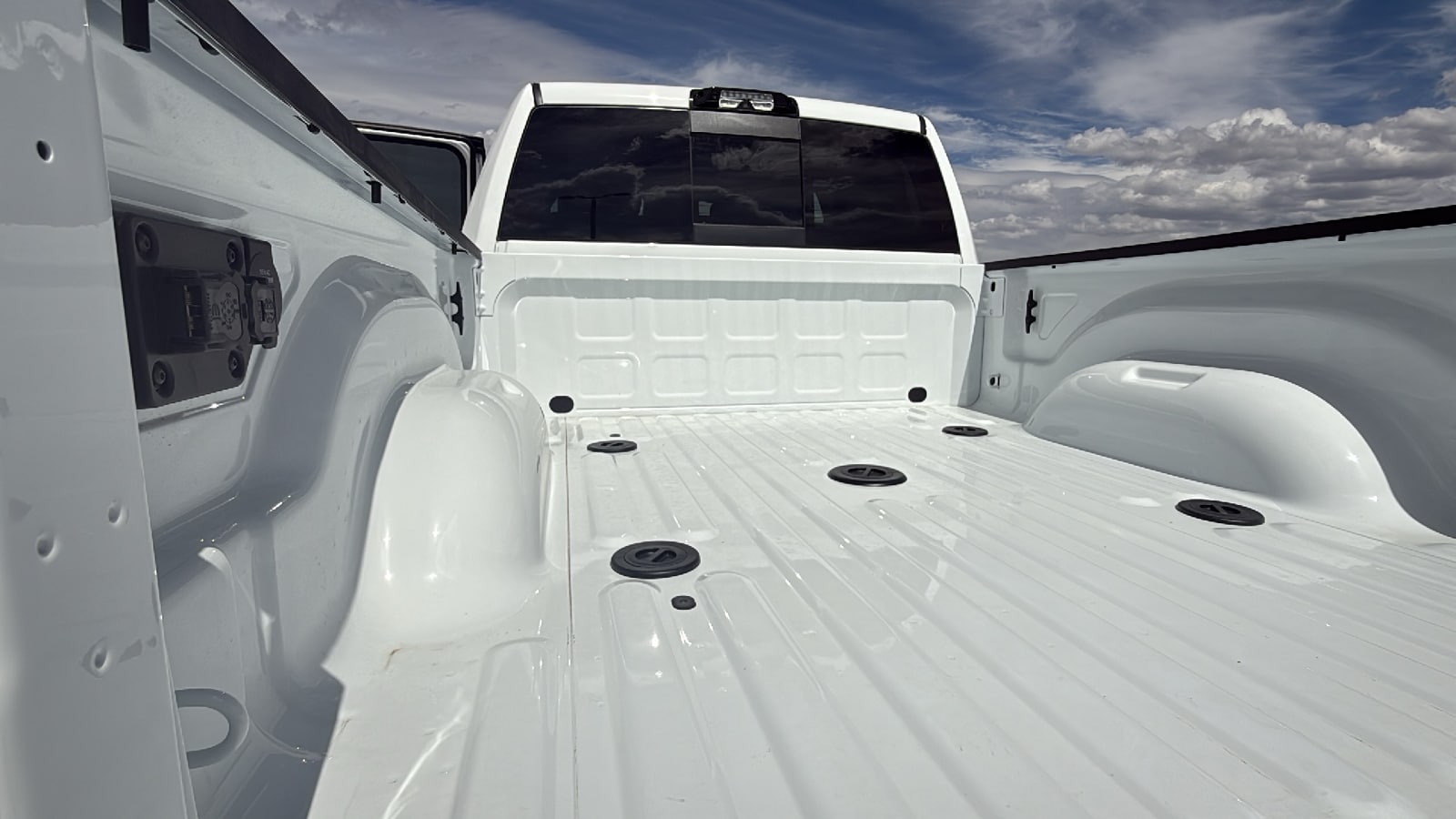 2026 RAM 3500 Laramie - Photo 27