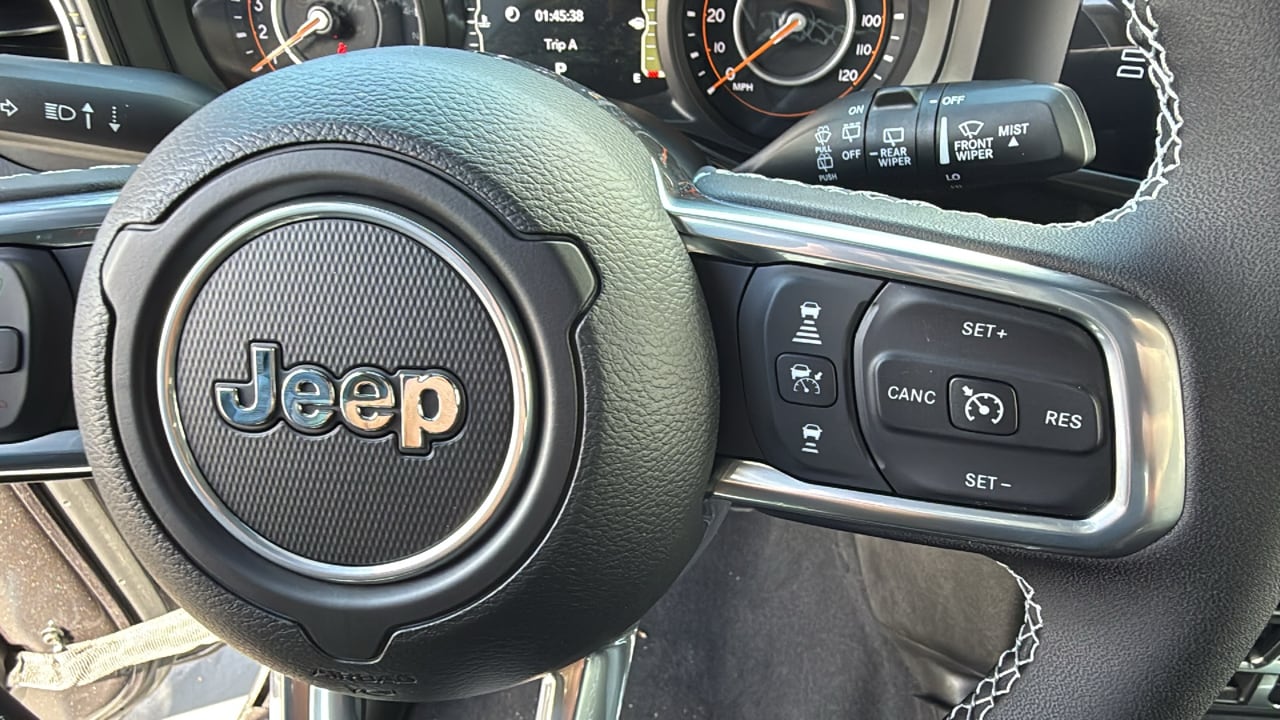 2025 Jeep Wrangler 4-Door Sahara - Photo 20