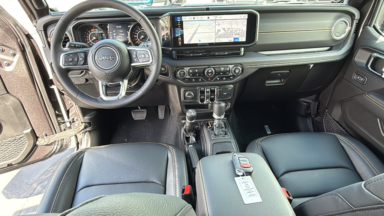 2025 Jeep Wrangler 4-Door Sahara - Photo 26