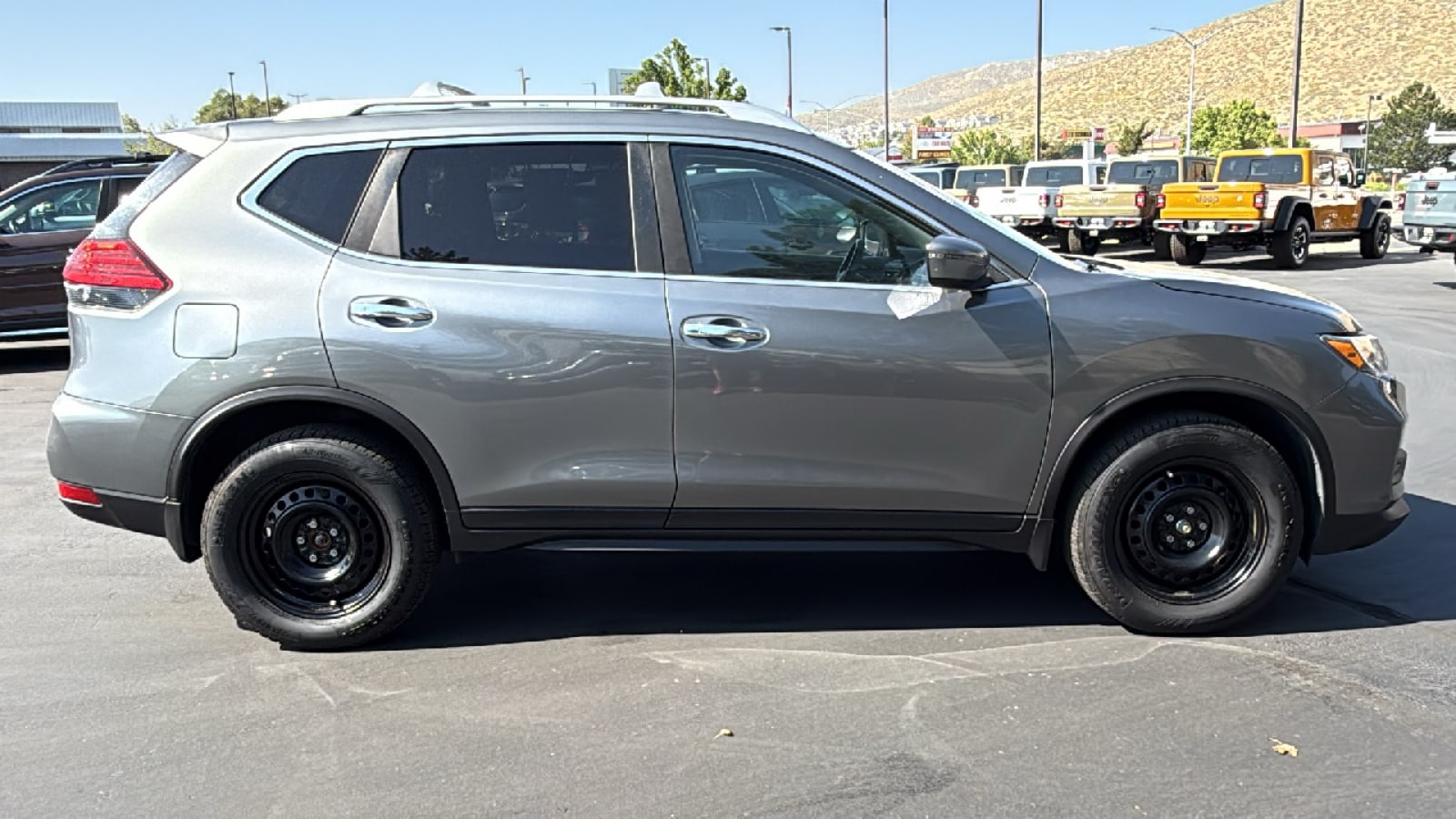 Used 2017 Nissan Rogue S with VIN KNMAT2MV8HP571686 for sale in Carson City, NV