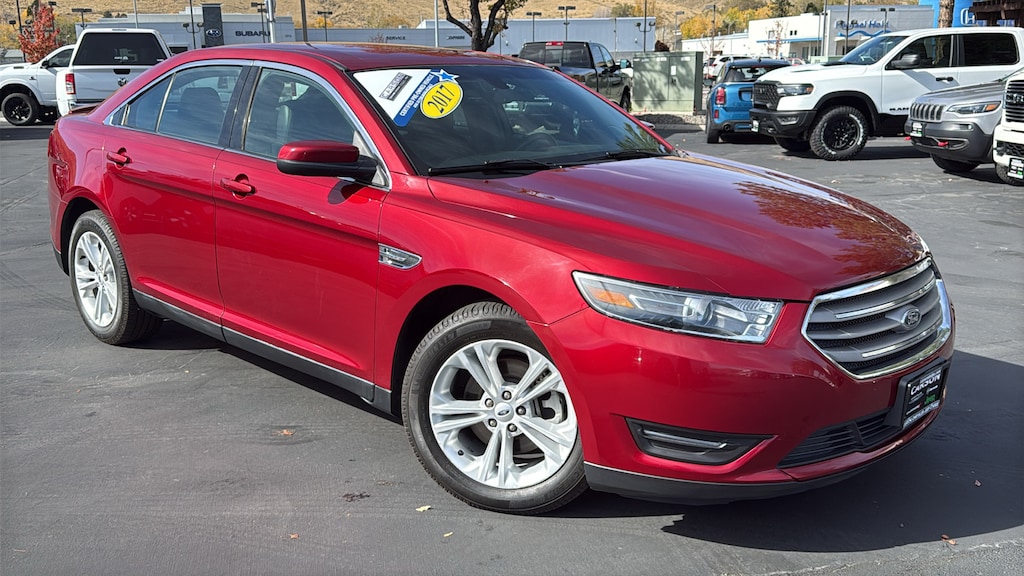 Used 2017 Ford Taurus SEL Sedan