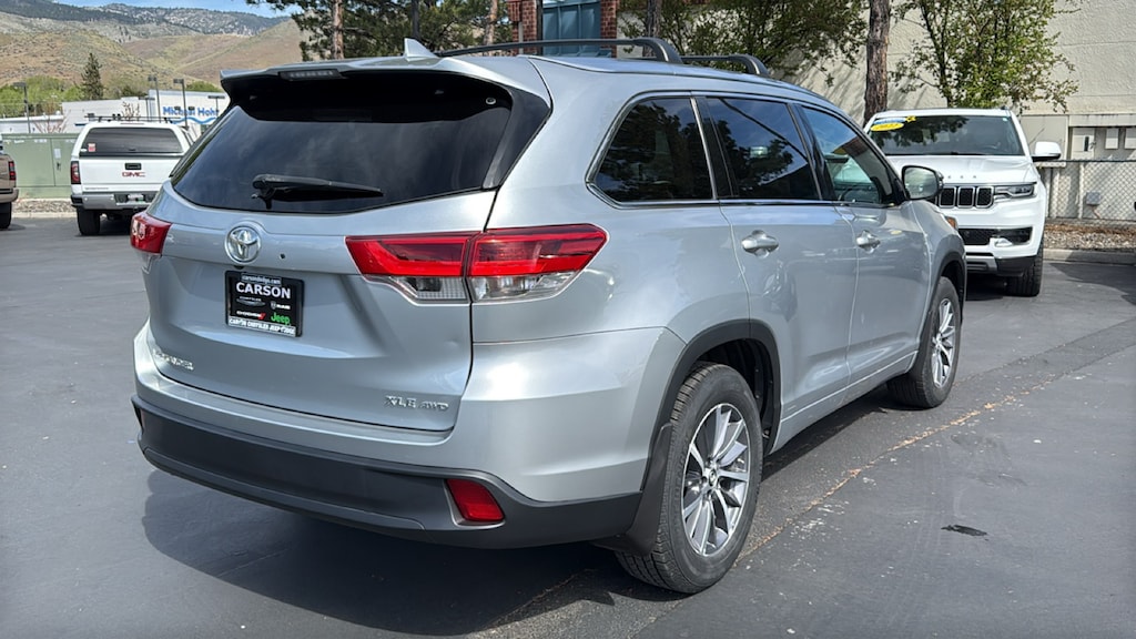 Used 2018 Toyota Highlander XLE V6 SUV