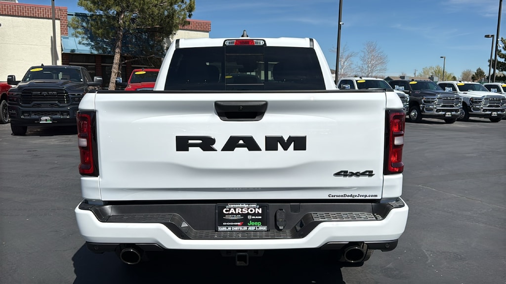 New 2026 Ram 1500 EXPRESS CREW CAB 4X4 5'7 BOX Pickup